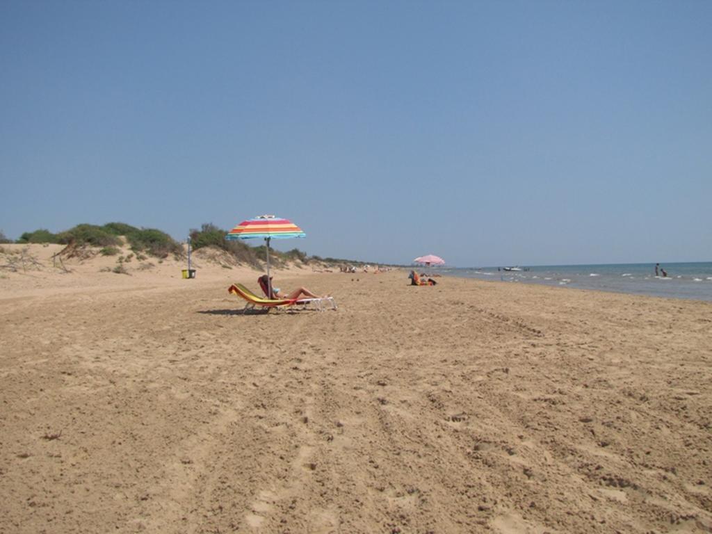 Residence Del Mare Casesicule Санта-Марія-дель-Фокалло Номер фото