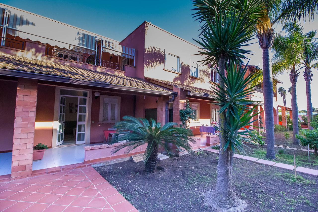 Residence Del Mare Casesicule Санта-Марія-дель-Фокалло Екстер'єр фото