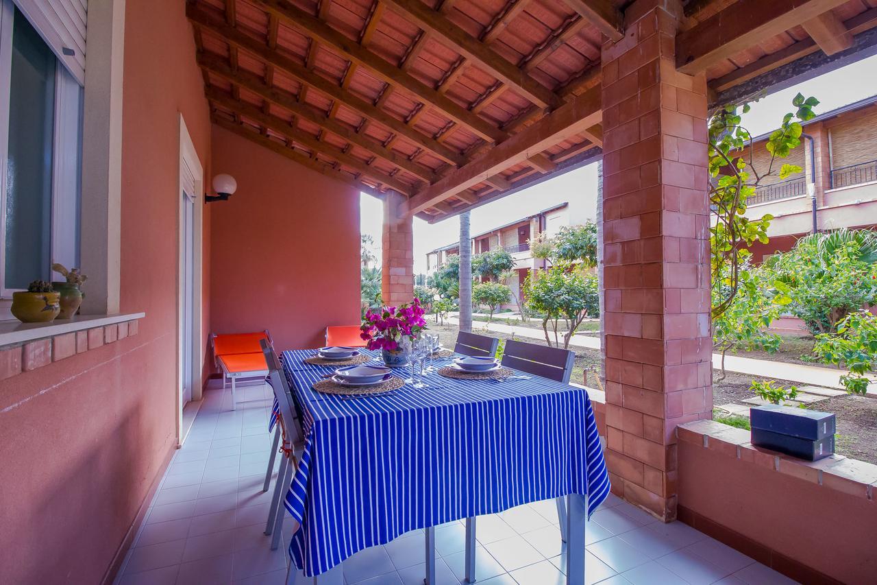 Residence Del Mare Casesicule Санта-Марія-дель-Фокалло Екстер'єр фото