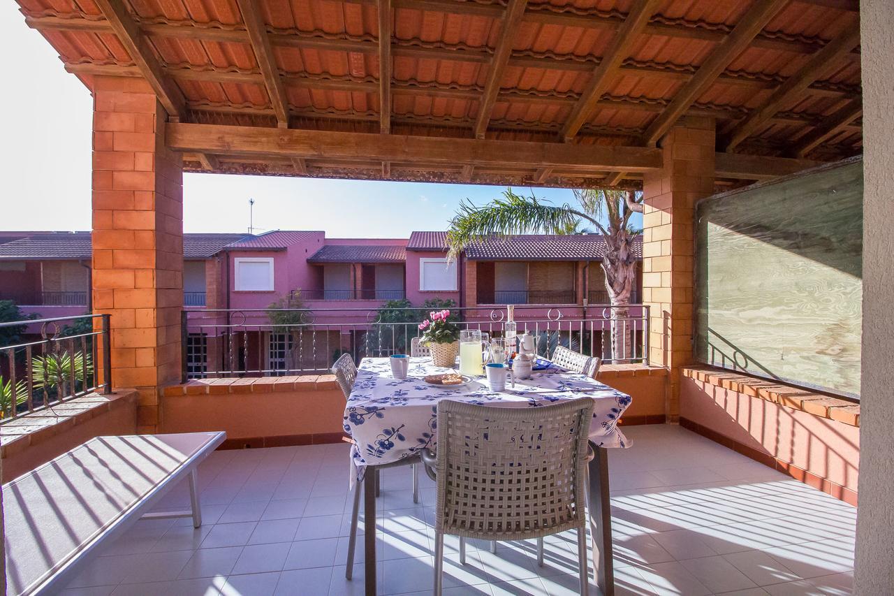 Residence Del Mare Casesicule Санта-Марія-дель-Фокалло Екстер'єр фото