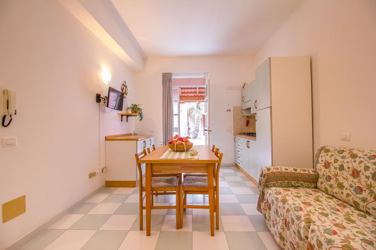 Residence Del Mare Casesicule Санта-Марія-дель-Фокалло Екстер'єр фото