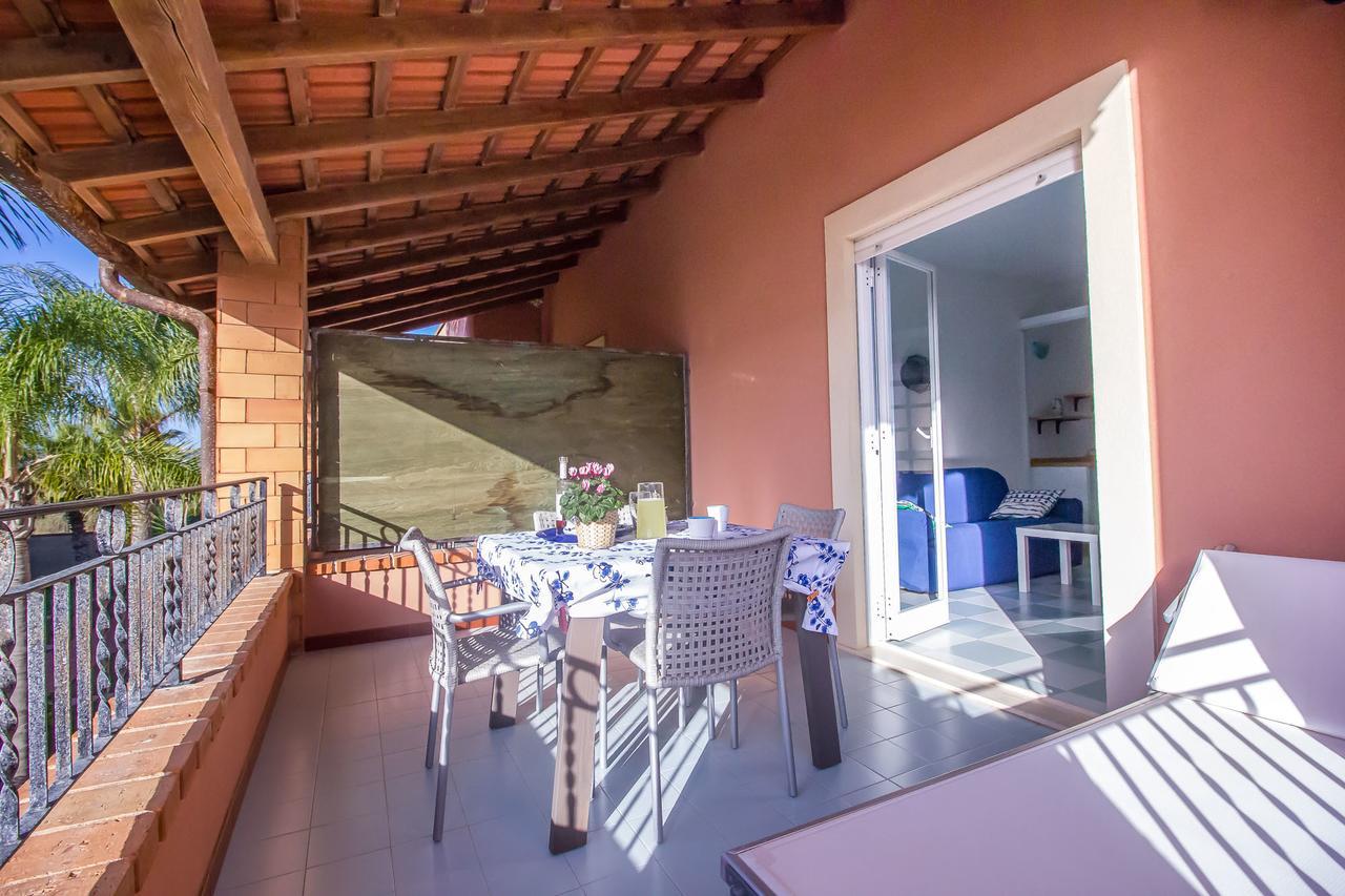 Residence Del Mare Casesicule Санта-Марія-дель-Фокалло Екстер'єр фото